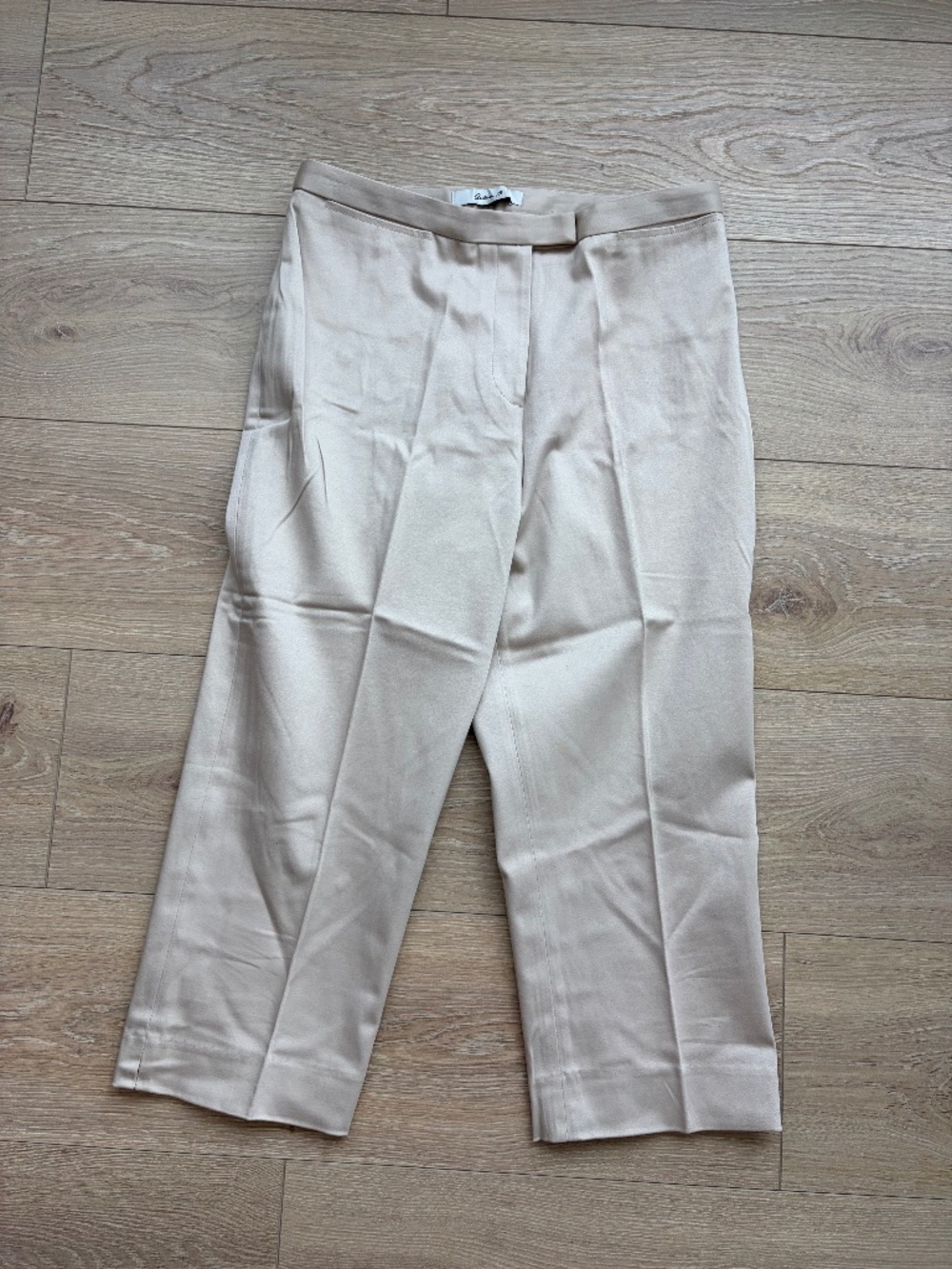 Arden B tailored beige crop pant Size 6